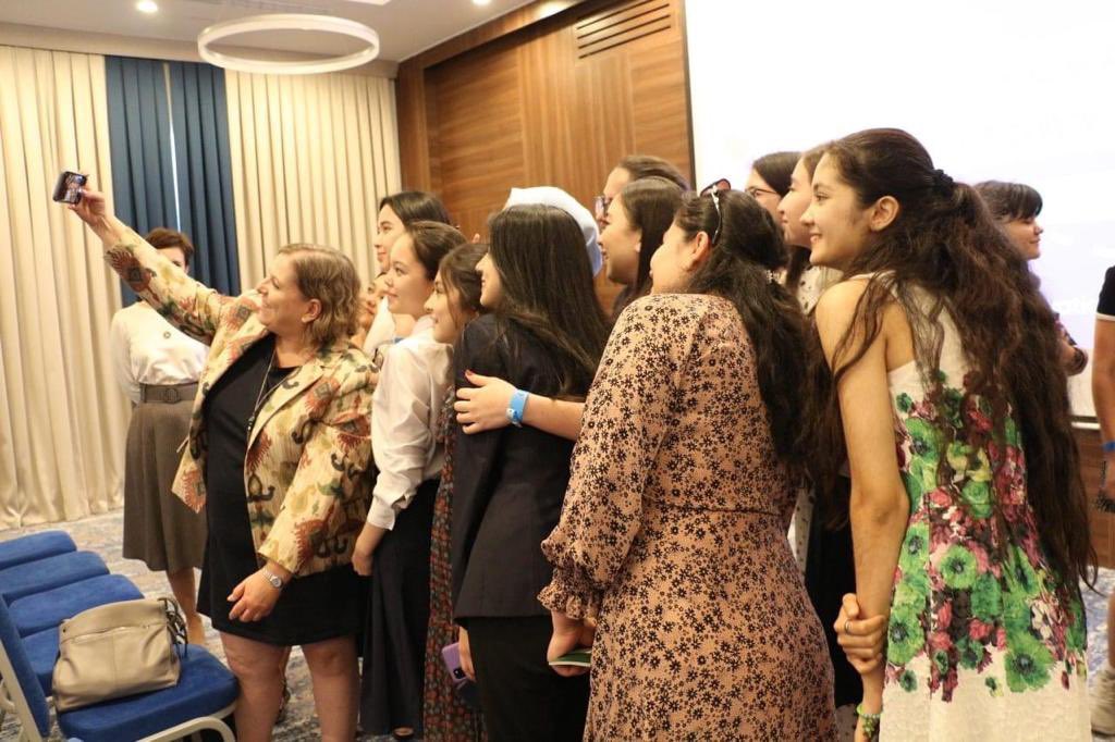 Today, on  #WomenInScienceDay, I am proud of <a href="/IsraelinUZ/">Israel in Uzbekistan</a>'s ongoing support of bright, young 🇺🇿 ladies choosing #STEMeducation, striving to become leaders in #Uzbekistan's science and innovation 💪🏻