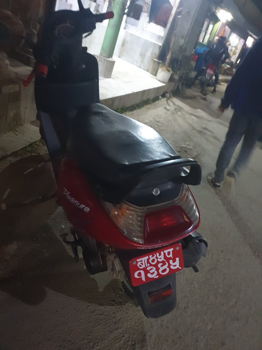 22fireheart's tweet photo. @valleytraffic Someone parked scooter outside my gate (Gai Bachha Pati, Tahachal). No one came when called for several minutes. It was handle locked, so had to drag it out of the way with difficulty so that we could take out our car. https://t.co/VFpFkaHOtI