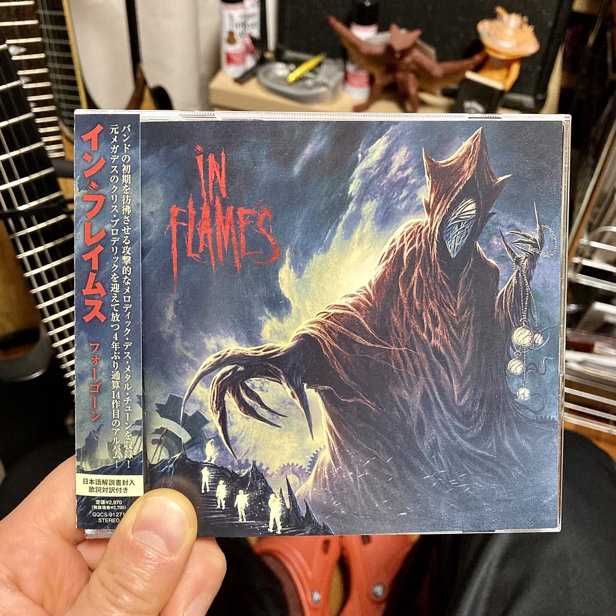BL5D_GT_spec_B's tweet photo. In Flamesの新譜💿
アコースティックギターとチェロによる美しいインストからの
State of slow decayが最高なのです!
刻むメロディアスな単音リフ🎸
疾走感のある曲調で血湧き肉躍る‼︎ イエテボリスタイルは不滅🤘
#bl5np https://t.co/yxOIvUMeuG