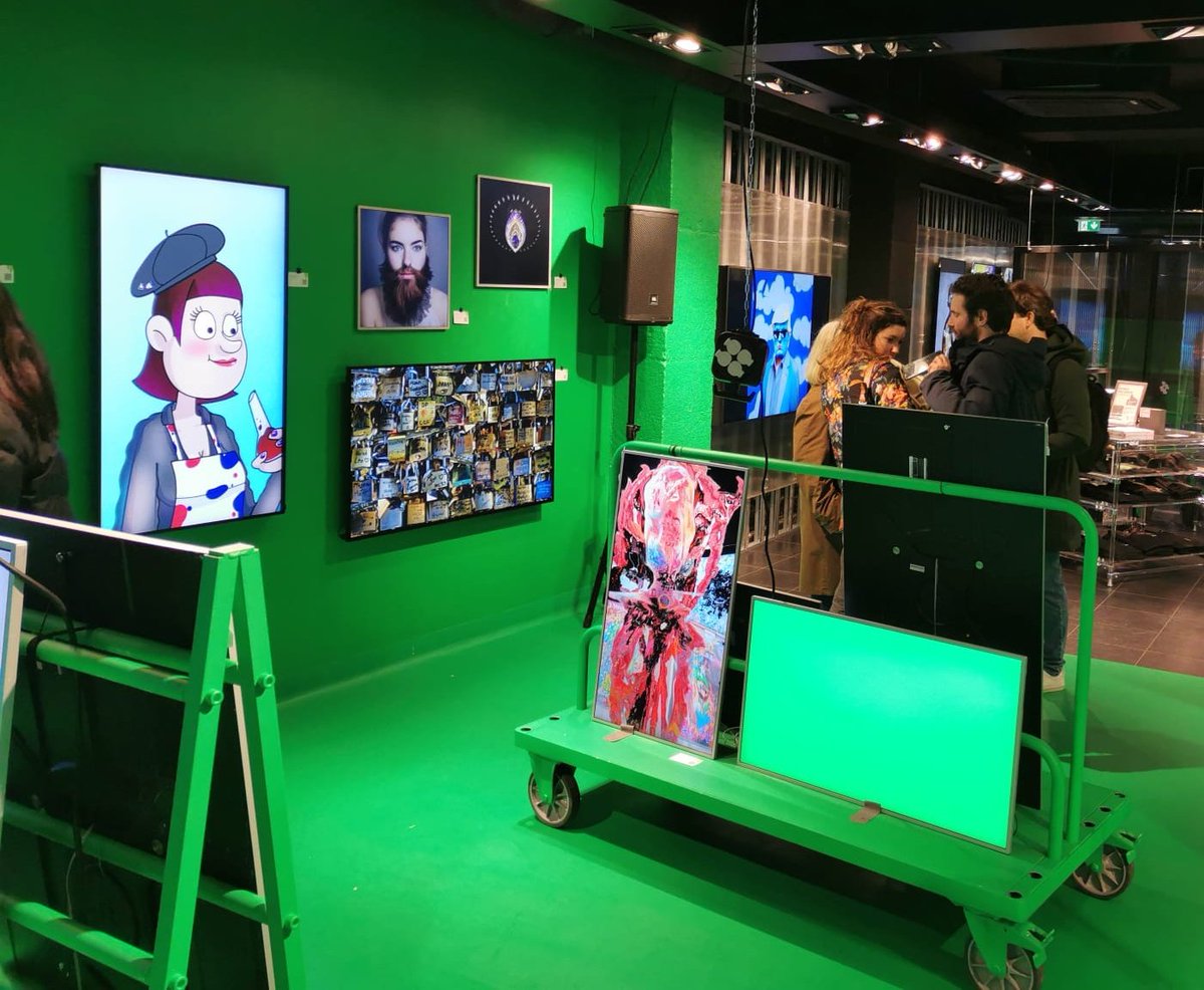 weWeLockLove's tweet image. @NFTFactoryParis becoming a real place to discover Art &amp;amp; NFT 🔥

Among 50 artists, come and discover Parts of The #LovelockBridge as #nftphotography 🔒❤️📸

Last days for the #OpenScreen exhibition in #Parisjetaime