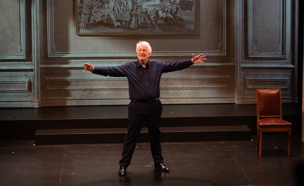ActuaLitte's tweet photo. André Dussollier met la littérature sens dessus dessous https://t.co/7mUtxfmoAo
@bouffesparis 
#theatre #litterature #auteurs #spectacle #andredussollier https://t.co/43pDiJh9mT