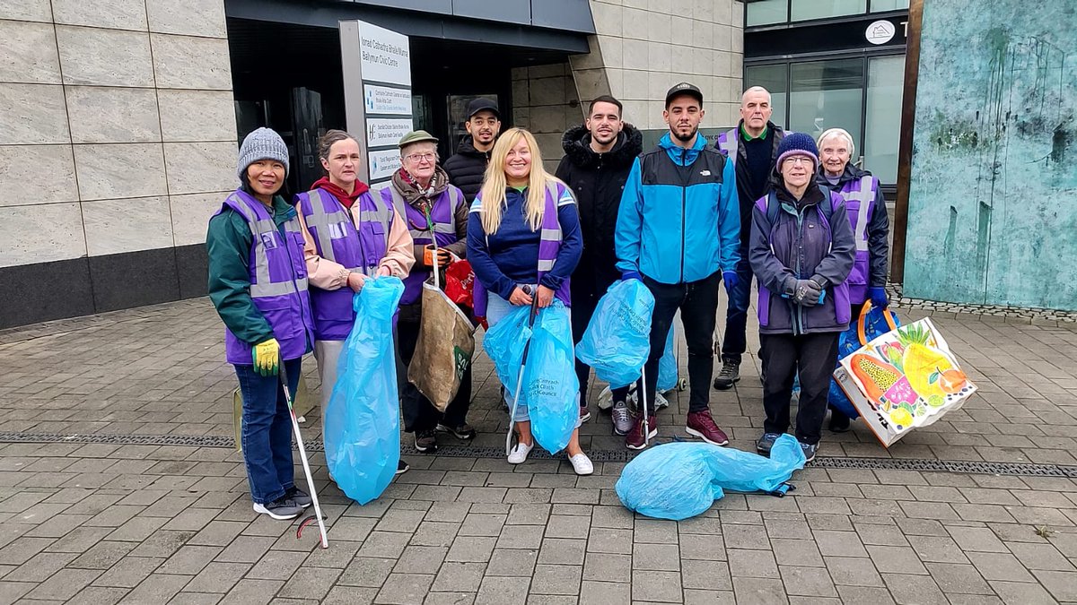 BallymunTT's tweet photo. Great work done by our volunteers today 🥰 If you want to join in they meet every Sat at 11am along Main Street. Just rock up and say hello!🌍👍#ballymuntidytowns #ballymun #tidytowns https://t.co/TYoW4c8b3p
