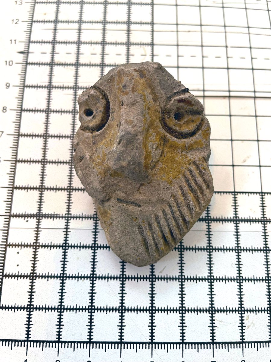 BoltonLMS's tweet photo. Here’s looking at you kid!
Just one of the finds brought in so far today for our #DugIt Finds ID day!
Fragment of a late 14th / early 15th century anthropomorphic jug… COOL!
We’ve also had a 300 year old wine bottle and LOTS of pottery!
Here until 3pm! https://t.co/Yt5pSCFkc0