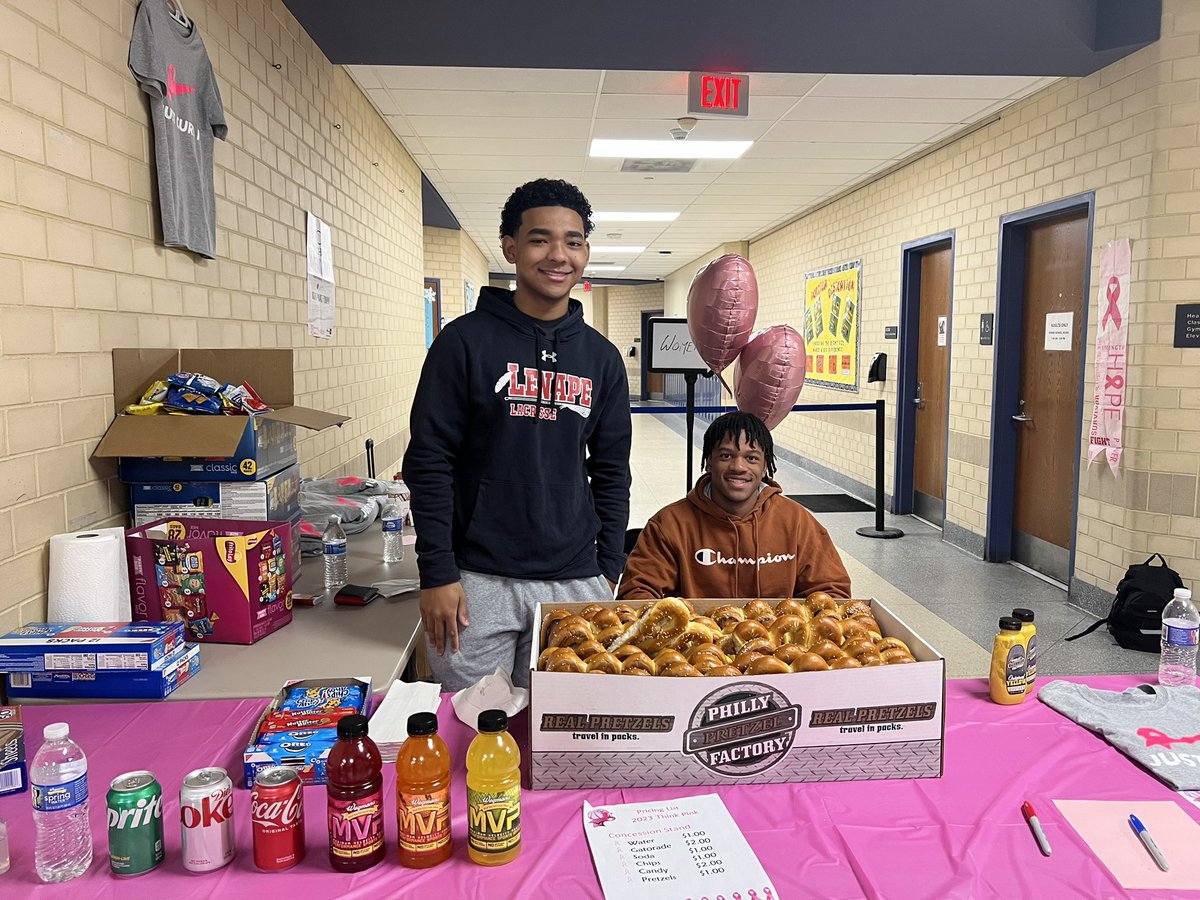 kaitlynkingg8's tweet photo. Our Girl’s Think Pink weekend has begun at Hartford! Come out for good food, auction baskets, and great basketball💗Love supporting a cause that means so much with the program that started my love for the game 💕💗 https://t.co/mkQIZbfFEN