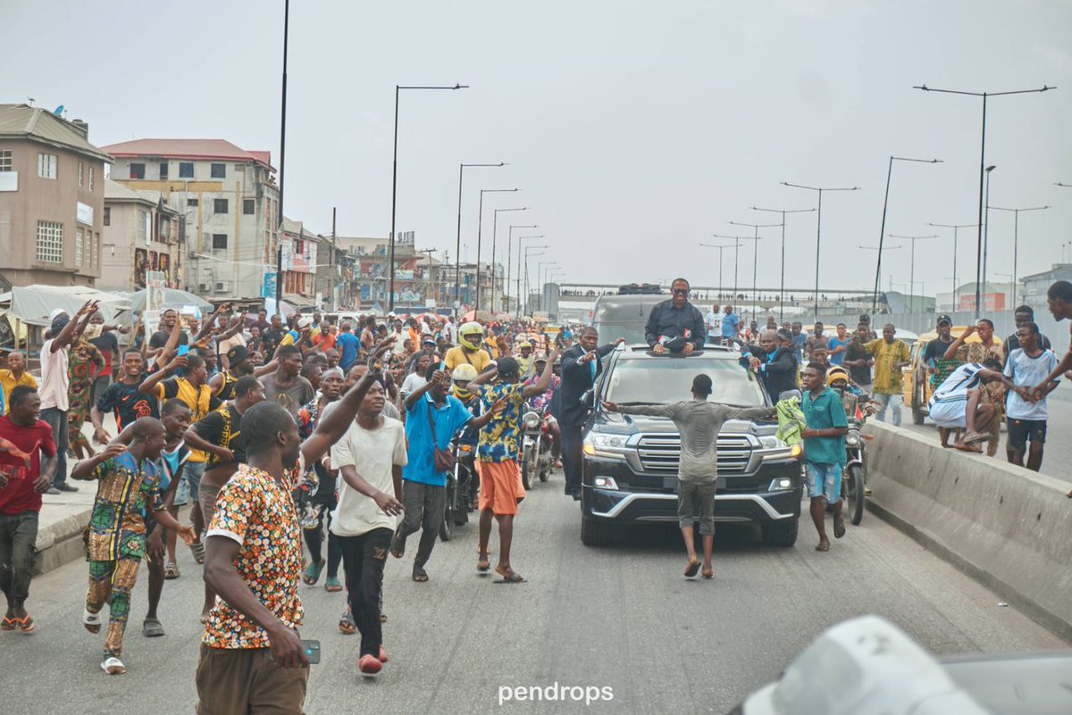 PeterObi's tweet photo. Our road show is currently traversing the Orile Iganmu Axis. -PO https://t.co/SfOyGJub4D