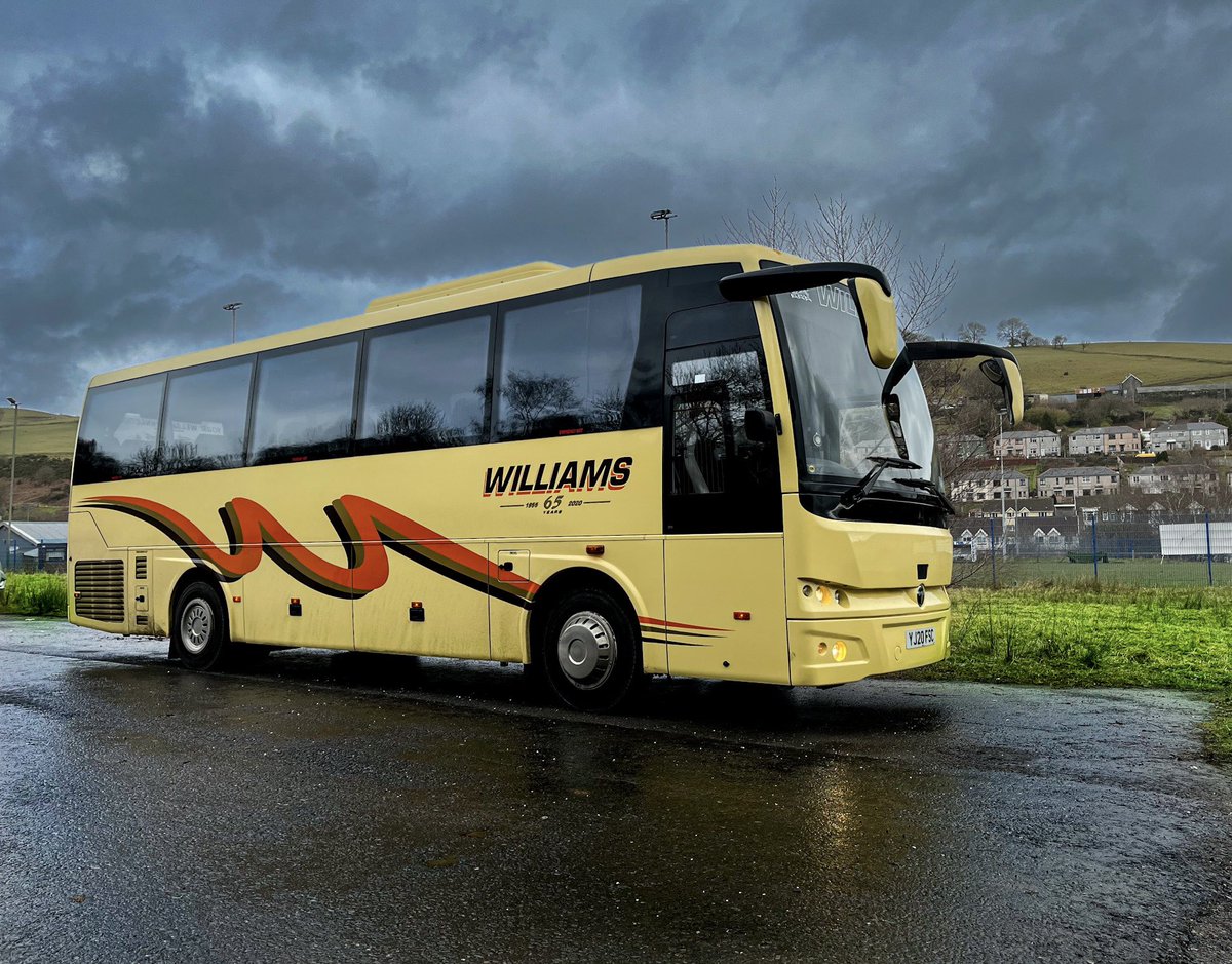 WilliamsCoaches's tweet photo. Although there are international matches being played this weekend, it doesn’t stop us transporting the grass roots of welsh rugby too. This photo was taken by Kris this morning while transporting #breconrfc 

#teamwilliams #coachhire #coachhirewales #teamworkmakesthedreamwork https://t.co/VIVK3zZBkj