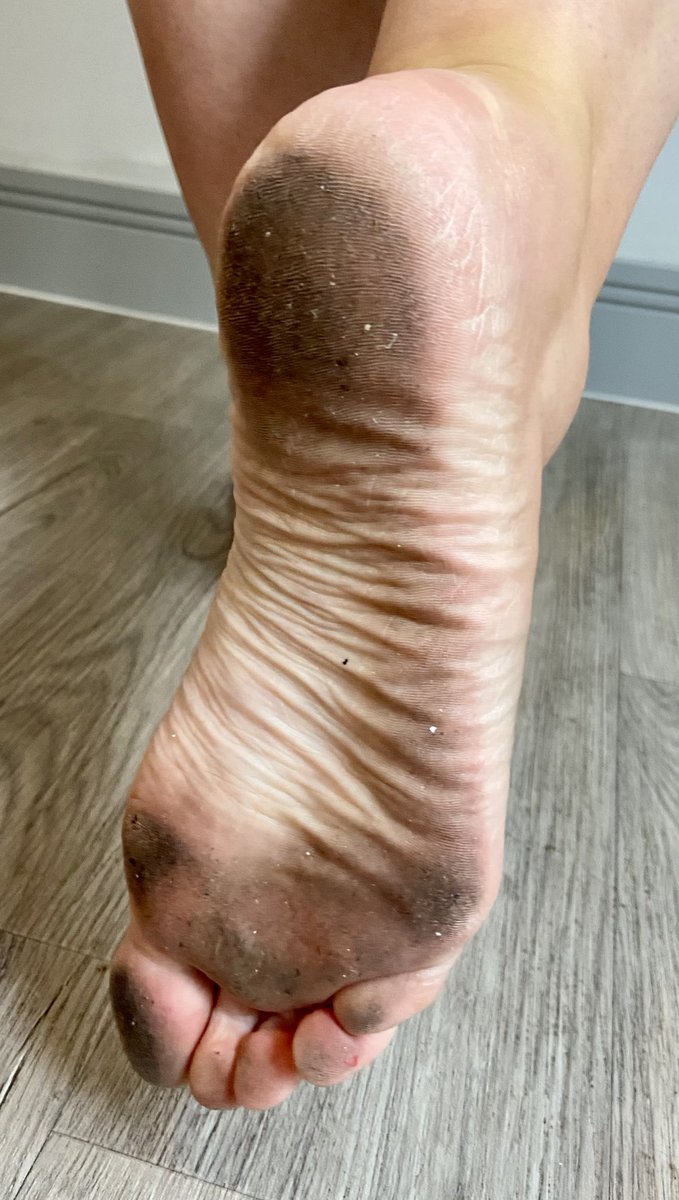 SoleToeSole's tweet image. Who wants to get down and get dirty with me? 😈
Follow, like, and RT. 😘😘