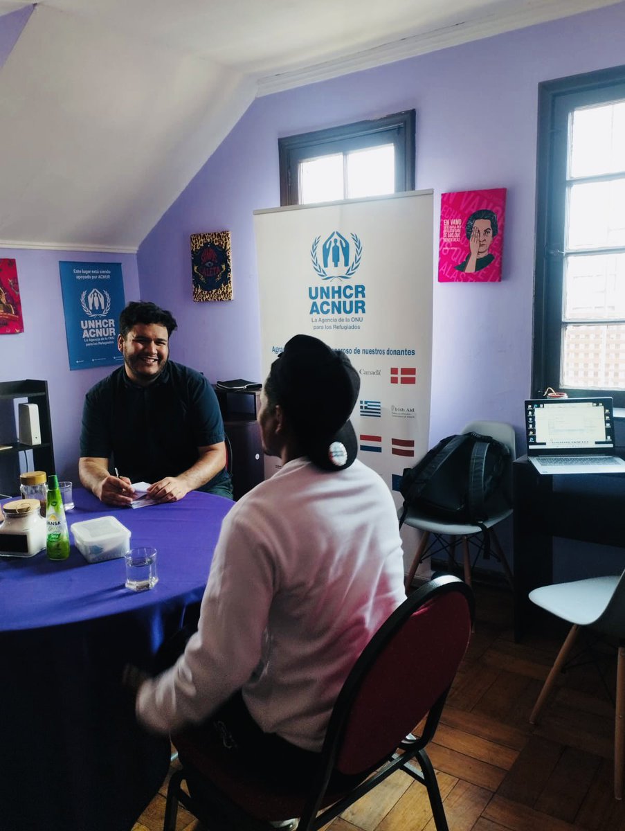 En Stgo y como todos los sábados brindamos atención jurídica a personas refugiadas, solicitantes de asilo y migrantes, gracias al apoyo de @ACNURSuramerica , a Nuestrx voluntario podemos brindar este servicio con perspectiva de género, y brindar una atención integral.
