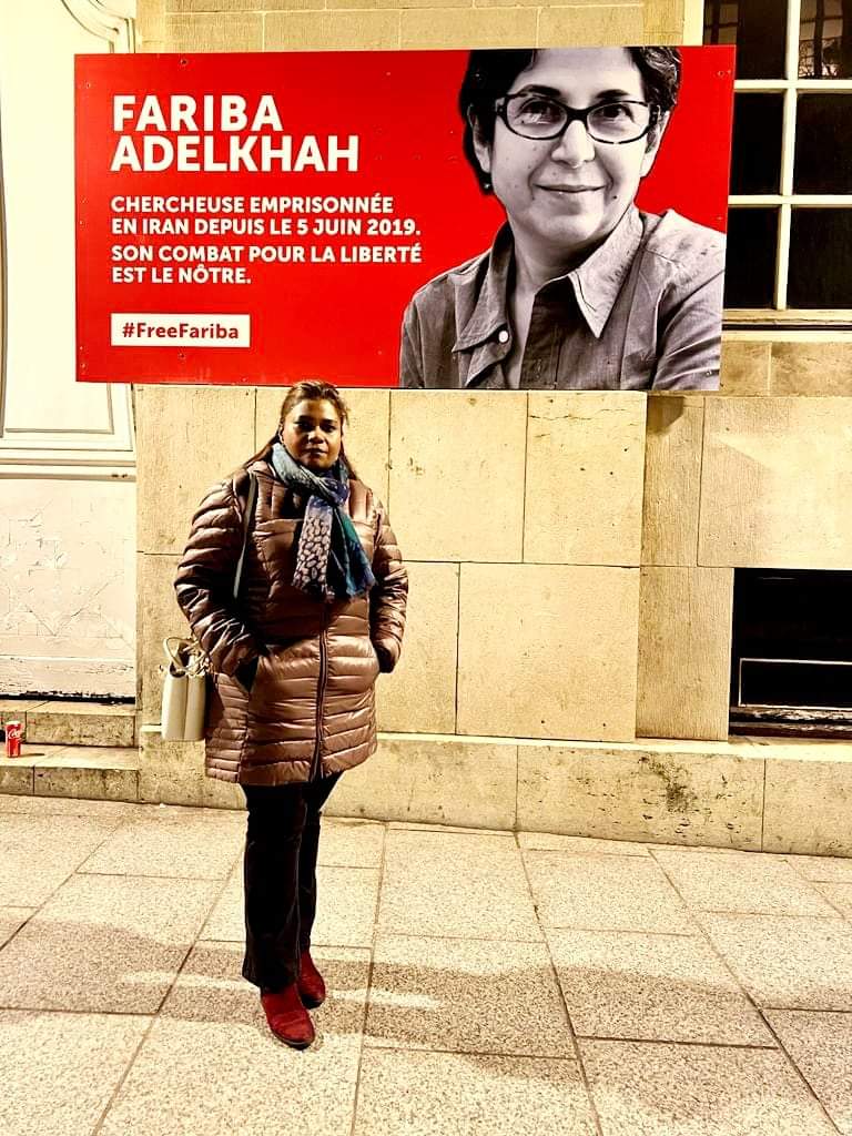 I took this pic 2 days ago in Nancy in support of Fariba Adelkhah, a French-Iranian journalist who spent 3yrs in an Iranian prison.
'A researcher imprisoned in Iran since 5 June 2019. Her fight fr liberty is our fight.'
#FreeFariba
Oh my joy! She is finally freed!
In solidarity✊🏾