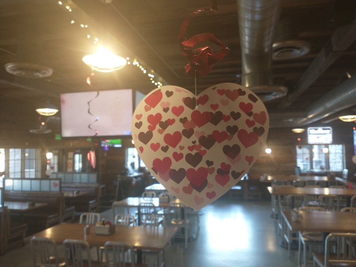 BigWindFrank's tweet photo. Join me for the #SP19 #SportsShowcase live from #SP19 American Kitchen on the #SandyPines Golf Club in #DeMotte #Indiana.
Interviews with area HS #Basketball coaches.
Air time is 9AM(CDT) @977WLQIFM.
https://t.co/pp1DQ9HT6Z https://t.co/OCrnYNmNvG