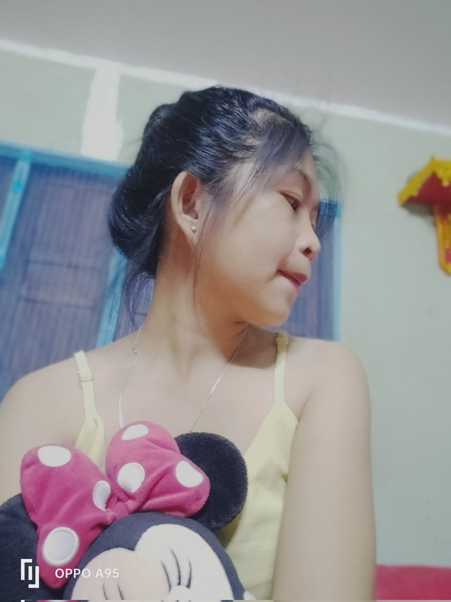 ຢາກໂທຫາ ໃຈຊິຂາດ 
ຢາກຟັງສຽງ ຢາກເຫັນຫນ້າ😕
#ຝັນດີເດີ້