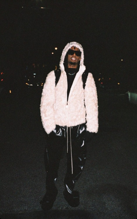 hourly playboi carti (@hrlycarti) on Twitter photo 