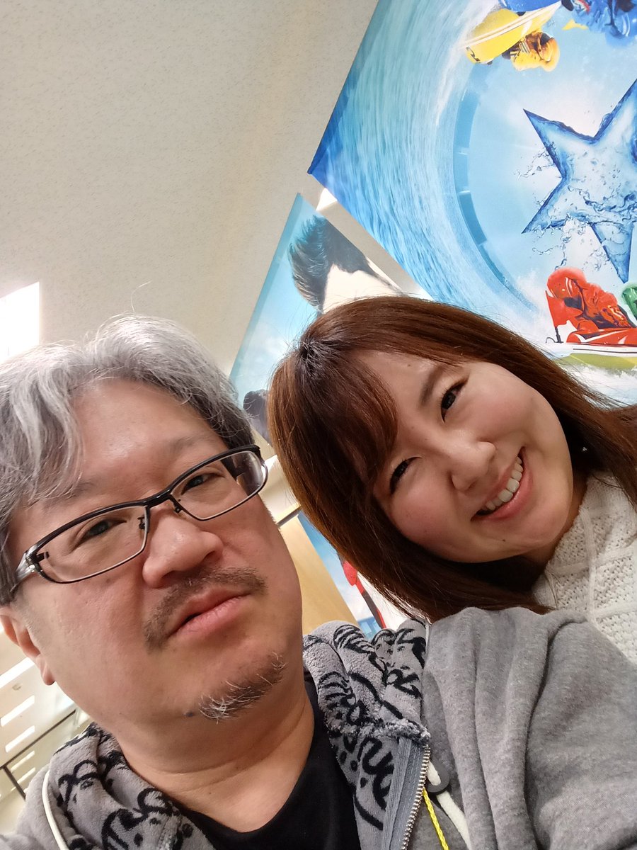 c_makuri's tweet photo. 久しぶりのツ��ートです
今日久しぶりに住之江ボートの近畿地区戦勝負行きました
とてもステキなMCさんと写真撮ってもらえたので上げますね

最後は改心の一撃でどないかなりましたけど、ありがとうございました

#ボートレース住之江
#西村拓也
#伊藤嘉奈子
DMおまちしてます https://t.co/FYqcrk0do7