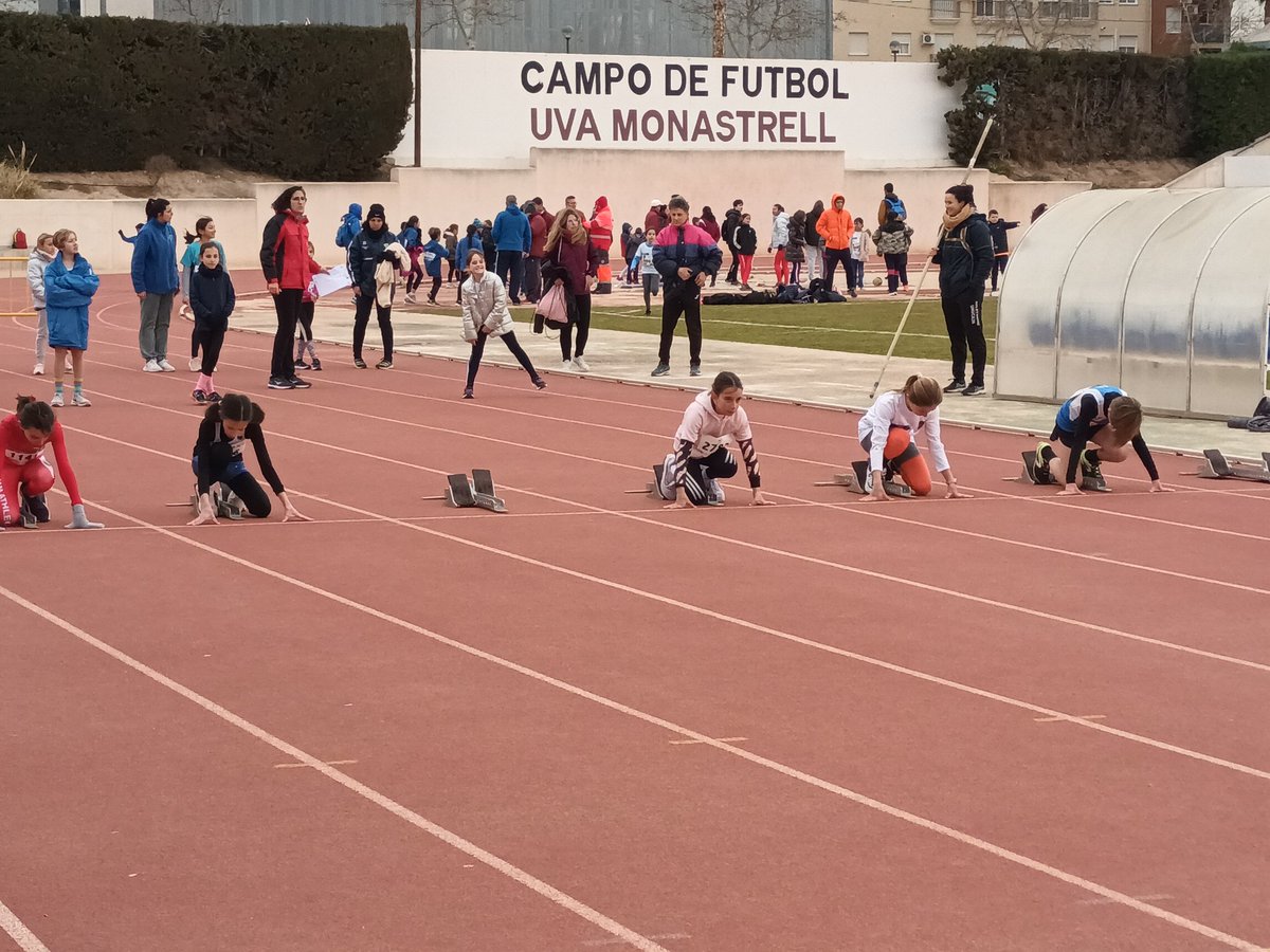 cdfilippedes's tweet photo. 2° semifinal Campeonato Regional de Invierno SUB10-SUB12 en pista (Jumilla)

Magnífica jornada con la participación de Ana García, Carmen Navarrrete y Natalia López, en pruebas de velocidad y vallas, y 500ml.

Gran organización de
@la_famu y @ACJumilla https://t.co/1SwCDGBL1B