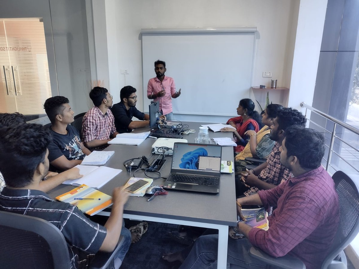 a_appxperts's tweet image. Curious about what you&apos;ll learn!!!

Likewise, A session on #JavaScript  for our students who have joined our Appxperts Academy by @Iyanar Devagurunathan

To register. email us at: enquiry@appxpertsacademy.com or call : +91 7418677662

#LearnToCode #ChangeTheRatio #opportunity