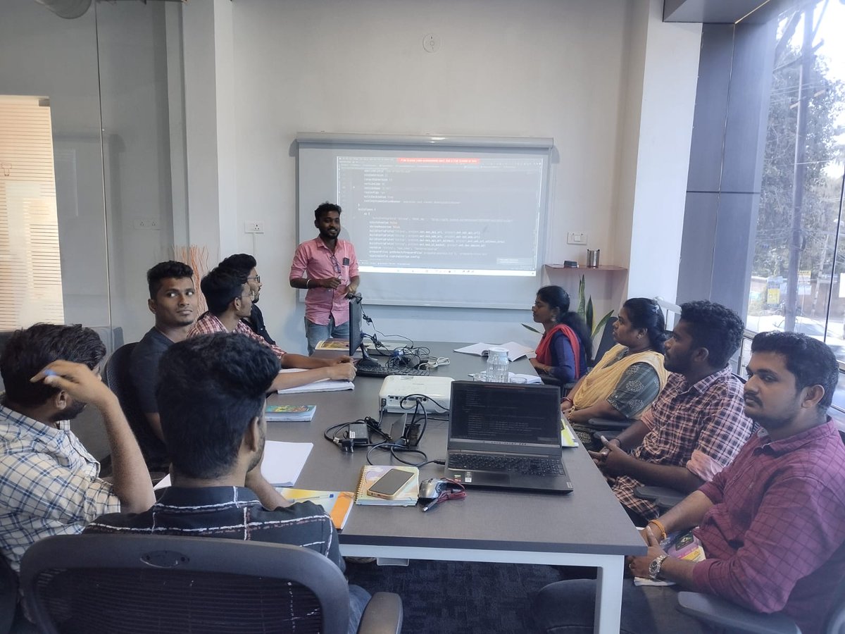 a_appxperts's tweet image. Curious about what you&apos;ll learn!!!

Likewise, A session on #JavaScript  for our students who have joined our Appxperts Academy by @Iyanar Devagurunathan

To register. email us at: enquiry@appxpertsacademy.com or call : +91 7418677662

#LearnToCode #ChangeTheRatio #opportunity