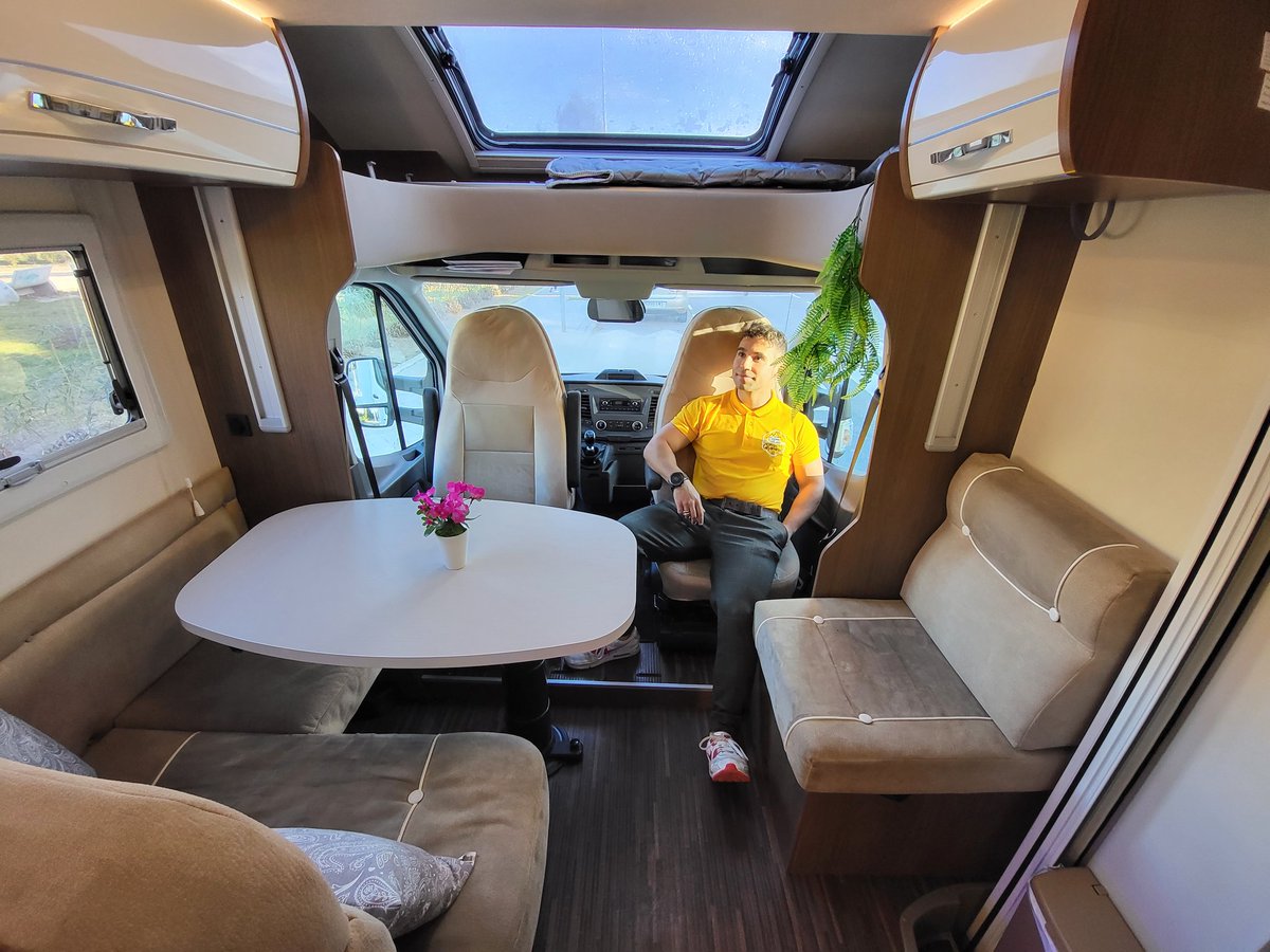 Se vienen más sorpresas en instagram.com/experimentacar… 👈seguidnos allí para no perderos nada! #alquiler #autocaravanas #viajes #mayvan #naturaleza #aventura #vanlife