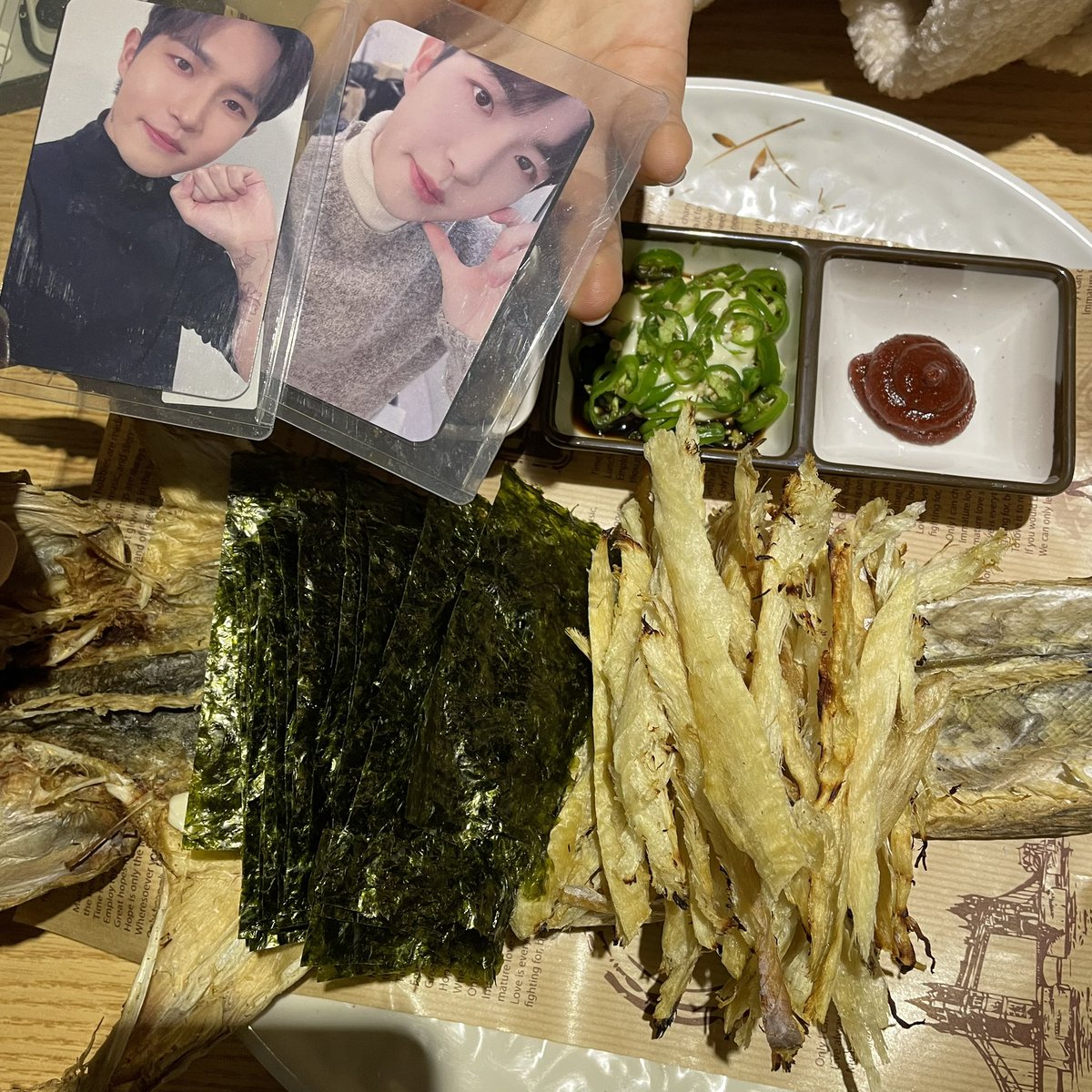 🐷 오늘의 먹부림 🐷
#김재환_밥은_잘먹고있냐
#윈드_나도_같이먹자