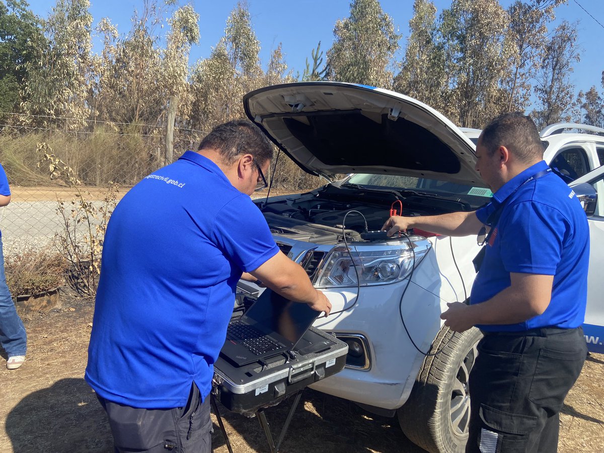 RegCivil_Biobio's tweet photo. Equipo de apoyo de Atención Terreno del nivel central @RegCivil_Chile en #GobiernoEnTerreno en #SedeVecinal #Rinco2 comuna de #Tomé, quienes atenderán solicitudes de cédula de Identidad has las 🕑13:00 @Minjudhbiobio @GobiernodeChile @Minjudhbiobio https://t.co/pIsMBd3ryF