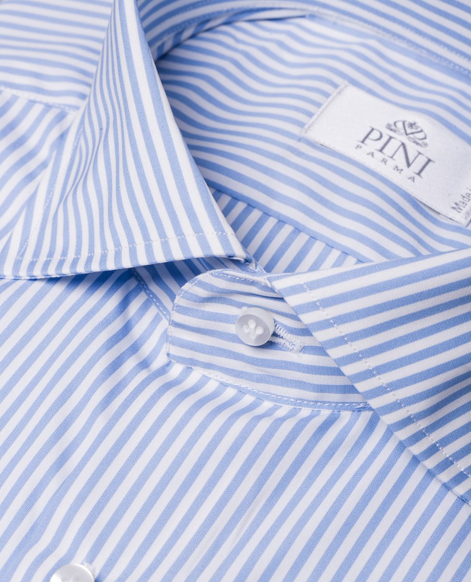 ParmaPini's tweet photo. Sleek, stylish, and expertly crafted - our light blue striped shirt made by Italian tailors is the perfect addition to your wardrobe.
https://t.co/zjhErIyTqi
#piniparma #newcollection #wintercollection #cashmeresweater #pullcashmere #turtlenecks #cableknits #italianmade https://t.co/3Zc4dTCY1q