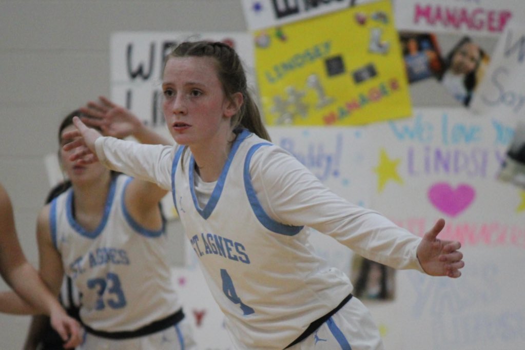 natalie_bryant4's tweet photo. Another great win last night and my 9th double double of the season with 17 pts and 19 brds. In district play, my avg is a double double with 19 pts 12 brds. Back to work in the gym this morning!   @saastarsbball @saasdsathletics @cmotterun @johnvarlas @tlownsdale @CAprepSports https://t.co/aYVeZXlgAn
