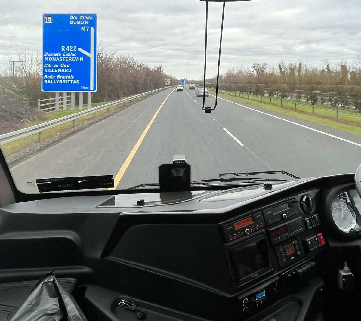 ULCamogie2023's tweet photo. Lovely day for a mystery bus tour! 🚌 https://t.co/8E4UtxCLSe