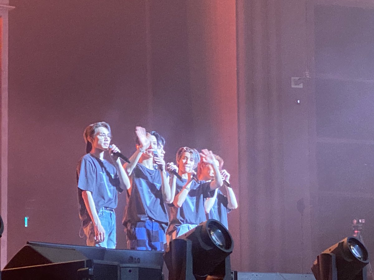wode_sonju's tweet photo. 앞에서 신나게 춤추다가 금방 끝낫네 .. 아쉽당 한번 더 열어줘용 https://t.co/u8gHYfbdSm