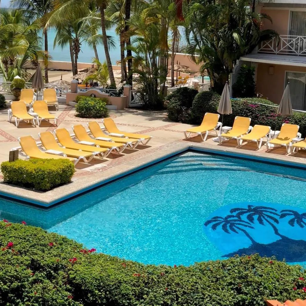 visit_tobago's tweet image. Being poolside should definitely be at the top of the list of your Carnival cooldown plans. Here's a glimpse into the #PoolsofTobago 🏝 Looking for more? Click the link to view the list of the Pools of Tobago! bit.ly/3RRyTXx

#TobagoBeyond #101ReasonsTobago