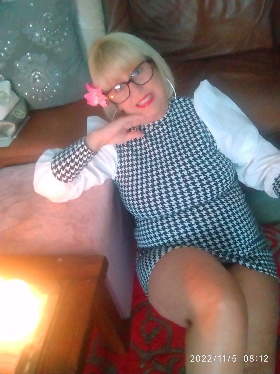 dawnbunn6's tweet photo. AFTERNOON TWITTER HOPE YOU ARE ALL WELL HAVE A LOVELY SATURDAY XXXXX https://t.co/p3hx6FxN2g