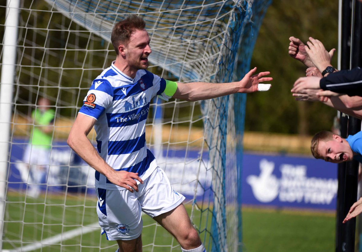 OxCityFC's tweet photo. 3️⃣5️⃣0️⃣ not out! 

👏 A HUGE congratulations to our captain Reece Fleet who makes his 350th appearance for the club today. 

A superb achievement. Congratulations Fleety! 💙

#OCFC https://t.co/D2mzQSwTQ1