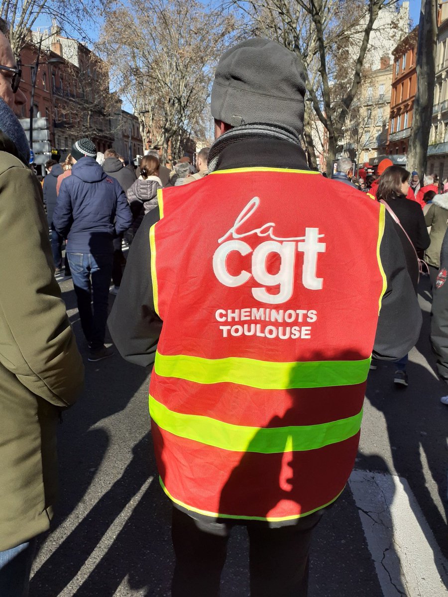 JeromeMonamy's tweet photo. 100 000 personnes à #toulouse pour une #reformedesretraites juste, à 60 ans.
#PCF31 https://t.co/fIovVtdTS2