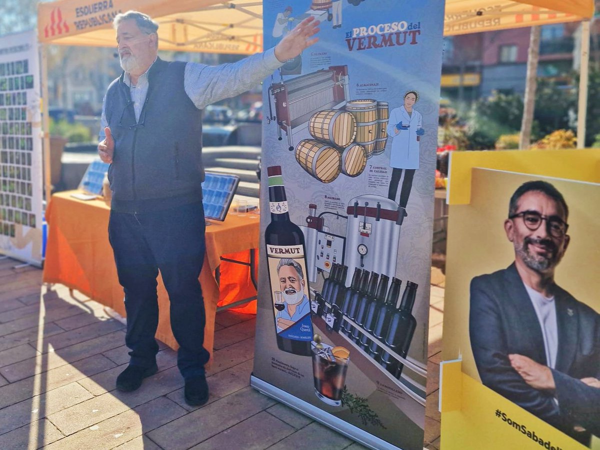 GabrielFerDiaz's tweet photo. Un goig, la nova vermutada republicana; avui, a #CaNOriac:
🍷 Vermut amb Josep Querol
🎭 «Domicili inconegut», amb Som Dos
🗣️ Política i ciutat. Preguntes dels veïns
Escoltar, sentir la confiança de la gent. I, amb un somriure, a guanyar! ✊😀
🟨 #LAlcaldeDeLaGent
🧅 #Sabadell https://t.co/aDjgmnS4gv