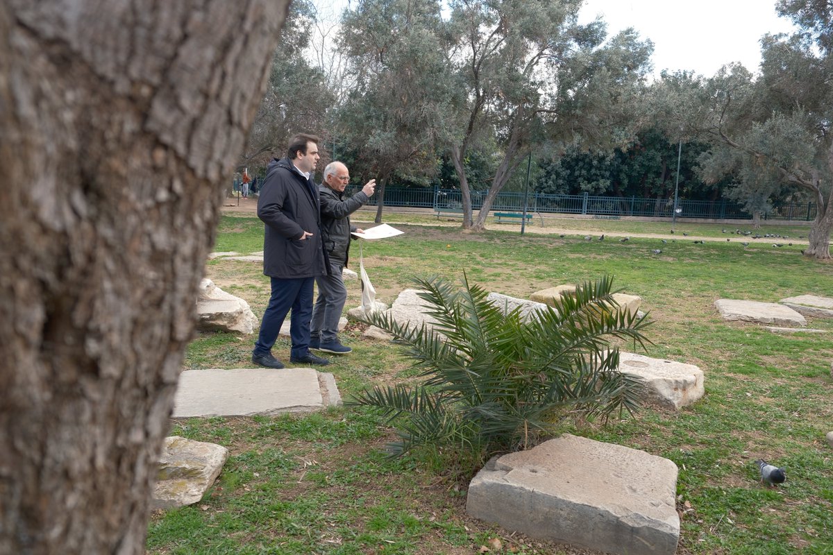 Pierrakakis's tweet photo. Η Ακαδημία Πλάτωνος έδωσε το όνομά της σε όλες τις Ακαδημίες του κόσμου. Όσα διδάχθηκαν σε αυτόν τον τόπο αποτελούν μέχρι σήμερα θεμέλιο γνώσης. Η Αθήνα έχει μεγάλα αποθέματα φωτός που μπορεί να απελευθερώσει για να φωτίσει το μέλλον της. https://t.co/b4r0wWB5f5 https://t.co/KsIOfa03sT