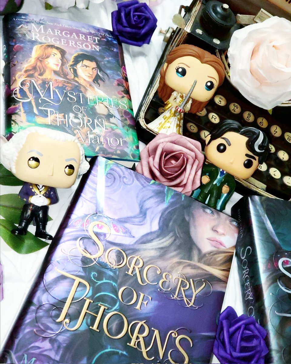 💜🗡𝓗𝓪𝓹𝓹𝔂 𝓢𝓪𝓽𝓾𝓻𝓭𝓪𝔂, #BookishWorld !🗡💜

These are a few of my favorite things! What are some of your favorite #Bookish things?

I listened to the #AudioBook of #MysteriesOfThornManor by the ah-mazing @MarRogerson and I loved it!