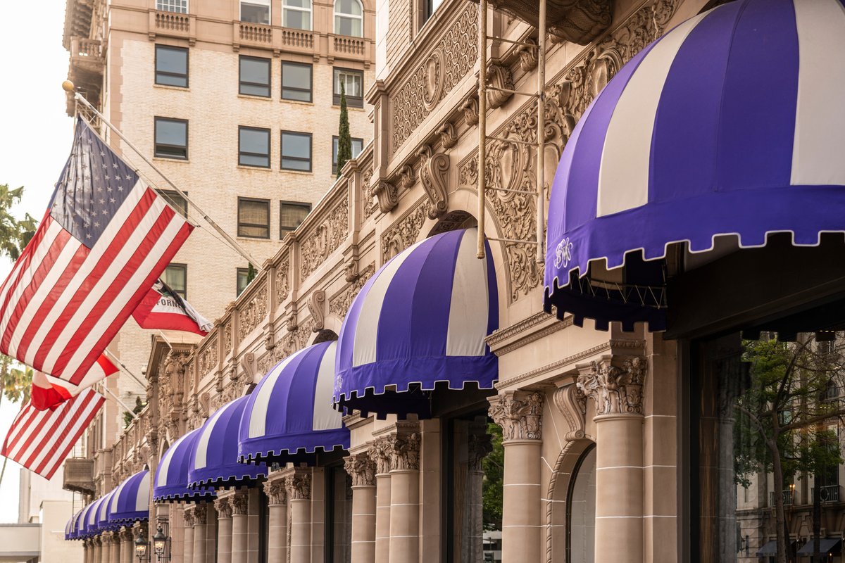 BeverlyWilshire's tweet image. Take a break and escape the ordinary this President's Day Weekend with a staycation at #BeverlyWilshire.

Relax at our Mediterranean-style pool, head to the coast for a beach day, or take a luxury shopping trip down Rodeo Drive!

#DreamWithFS #BeverlyHills