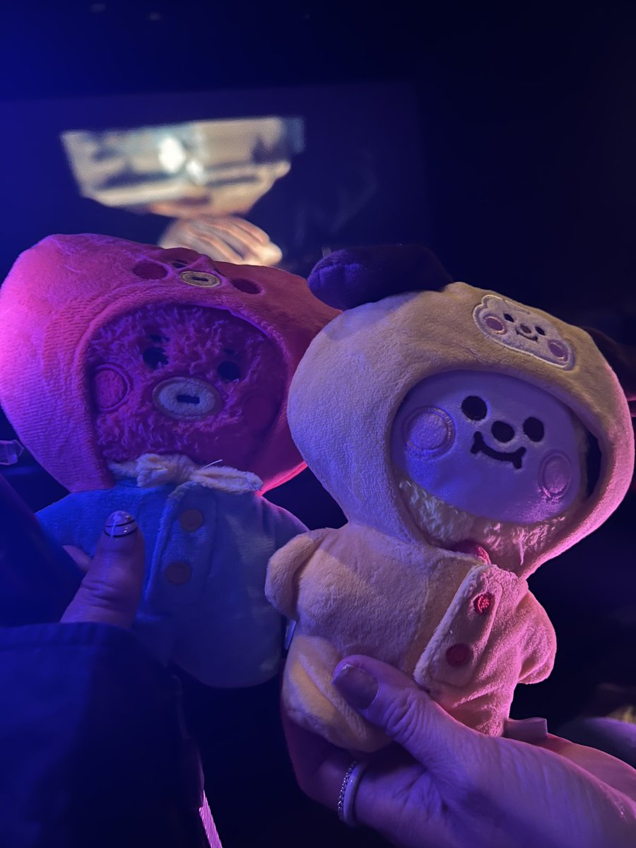 popo812V1230's tweet photo. 本日は
#グランドシネマサンシャイン 
の #4DXSCREENX でアミボムふりふりしながら
 #YetToComeinCinemas の
5回目観てきました。

5回観ても、まだまだ新発見しちゃうわ。あと何回観るかな。
次は　#BESTIA #FLEXOUND https://t.co/QgxruMkw2s