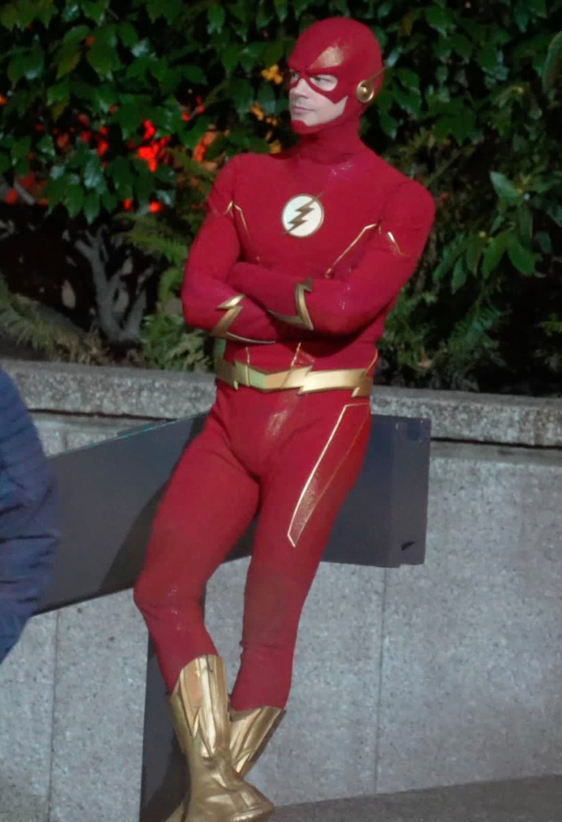 DKUNIVERSE2's tweet photo. ▹| #TheCW:

Imagens do Set de gravação do EP. 12 da 9ªT. de #TheFlashRun!
Com #JessicaParkerKennedy voltando ao papel de #NoraWestAllen! https://t.co/nXHw9Dc1Sb