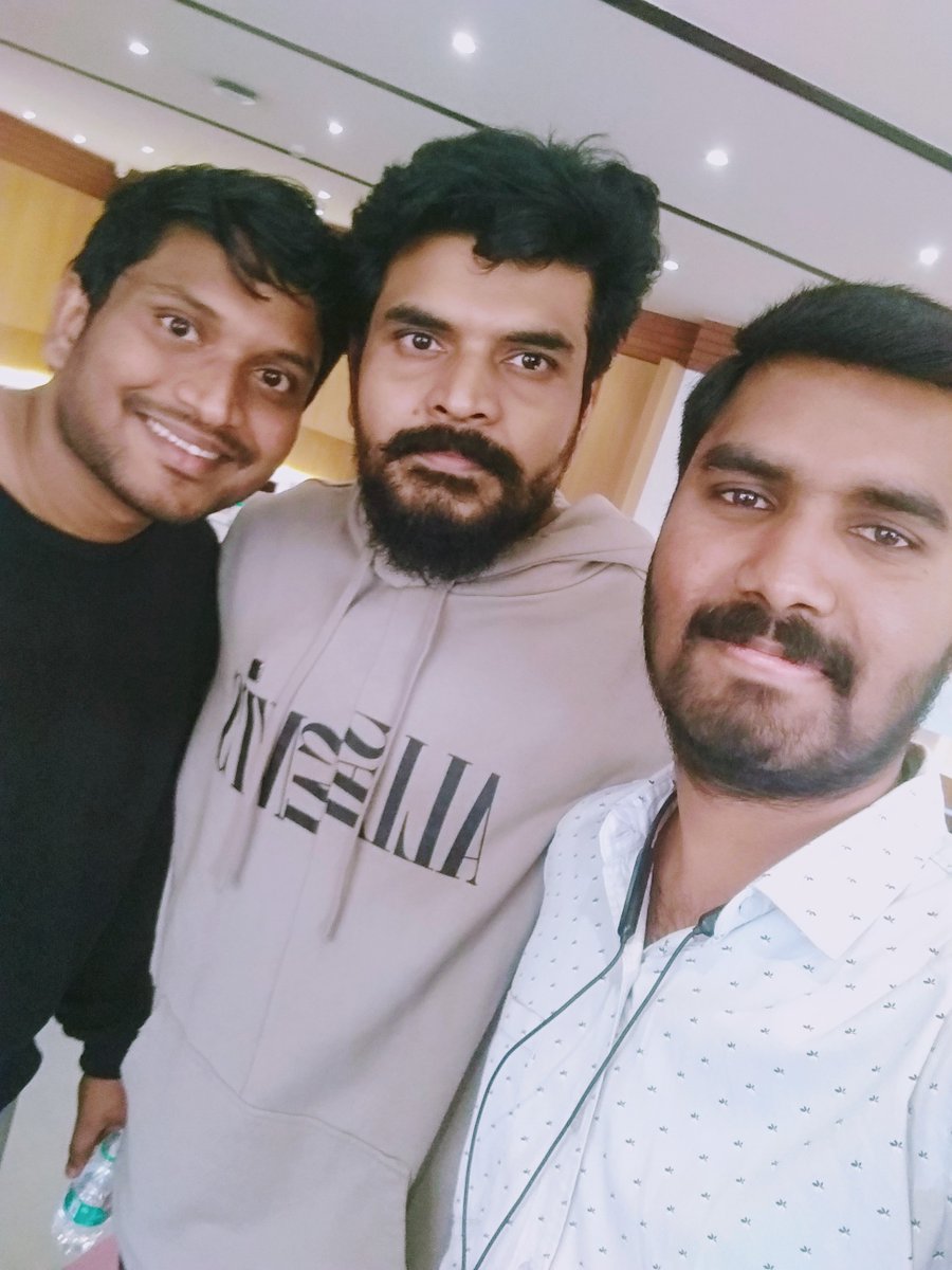 VKUrsVenky1's tweet image. An absolute pleasure to meet, Tech YouTuber @prasadyoutuber brother🤩 &amp;amp; also @KanthuDon 🤝&amp;amp; #PTFamily at #OneplusPopUp (Hyd) Event.

See u soon again..!💯 @iamprasadtech