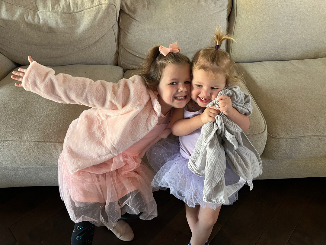 derryberry34's tweet photo. Some days you just want to be fancy! Love my two little princesses. https://t.co/I6bKZYHkKl