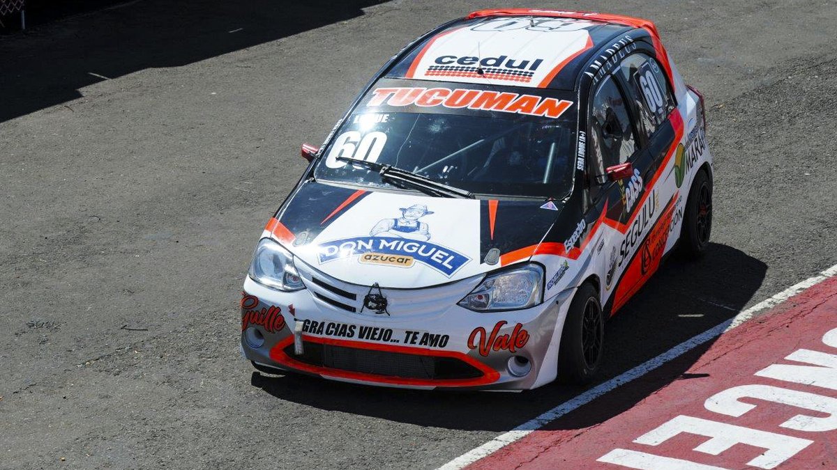 sebaluqueok's tweet photo. El #TurismoPista definió la segunda clasificación de la clase 3 en el @Autodromocdu 

Con un tiempo de 1m41s826 Seba Luque finalizó 43° mejorando el resultado del viernes

El piloto tucumano terminó ocupando el puesto 48 en la tabla general que lideró @AdrianOubina https://t.co/jTjGaUNK5p