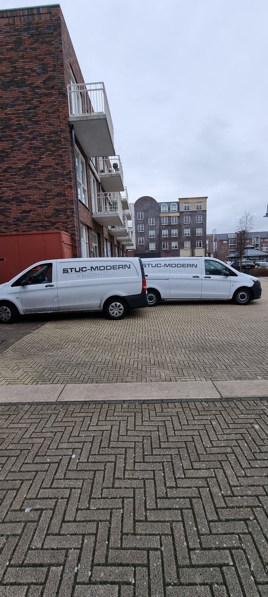 GregorZalewski's tweet photo. Zoek de verschillen.... https://t.co/5ODCRjdHMS