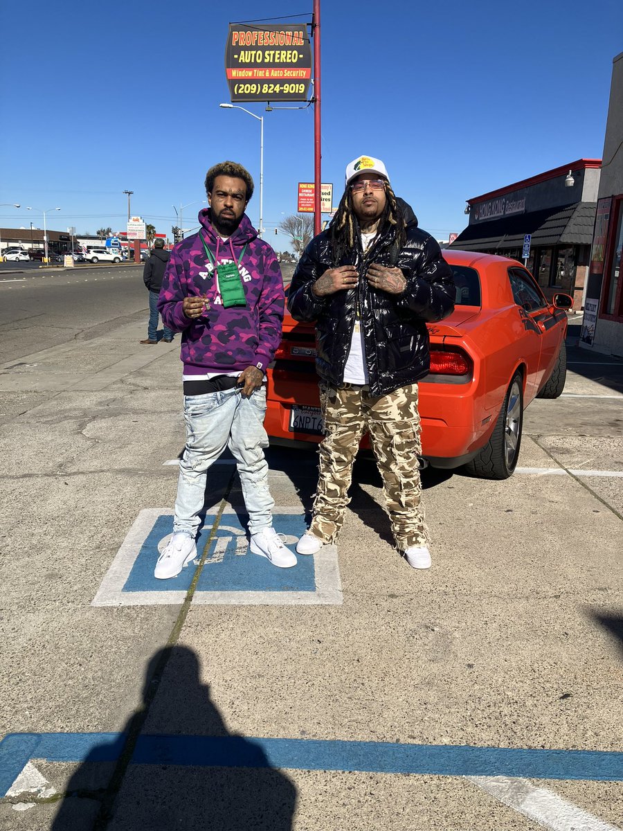 Bro came home after a 10 year mainline bid this my blood brother GWAP u can ask all thu Salinas my Brother a REAL BOY you niggas shut up 🤐 😤