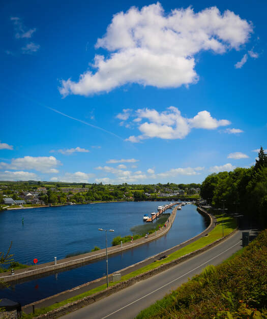 The Lakeside Hotel tweet media