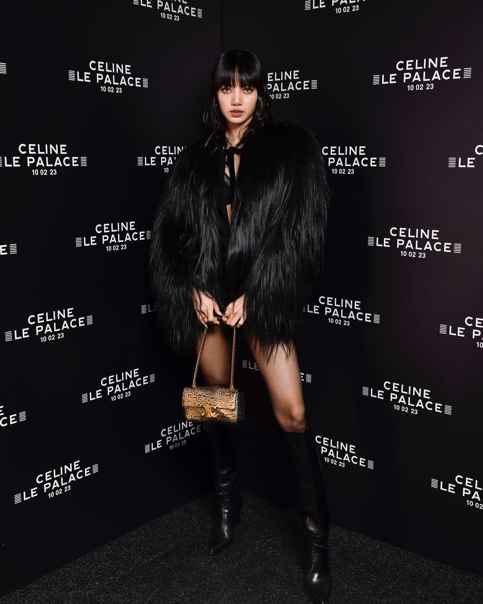 LiliesHomeG's tweet photo. Can we get 500 RT &amp; Replies with tags please😎

LALISA AT CELINE LEPALACE
#LISAxCelineWinter23
#LISAXCELINE https://t.co/W6NudDAD14