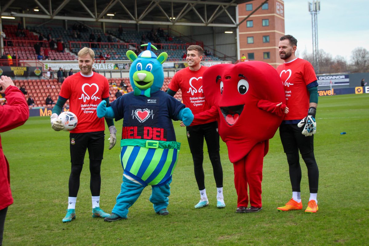 Wrexham_AFC's tweet photo. In support of the British Heart Foundation Cymru ❤️

🔴⚪️ #WxmAFC https://t.co/NdxRXTpbXS
