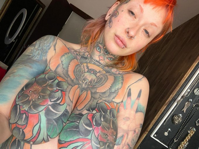 Might get dp&rsquo;d soon ;) second guy just doesn&rsquo;t know his luck yet :D https://t.co/MAJk9CJTZI