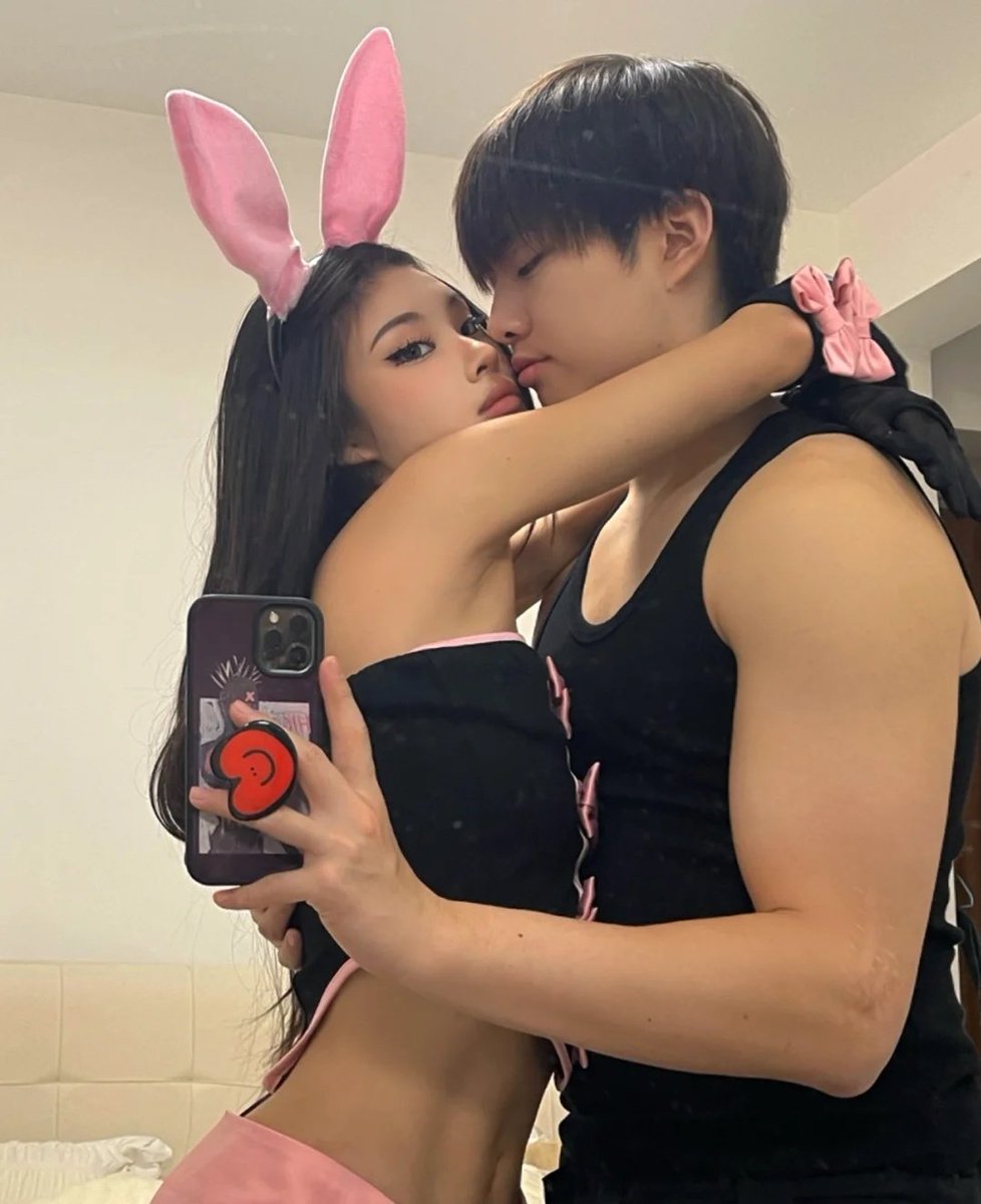 is2mymelo's tweet photo. just u &amp; me forever.♡ https://t.co/8n5nGbmPBF