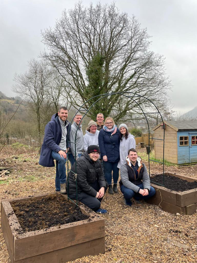 PontyLittleLounge tweet media