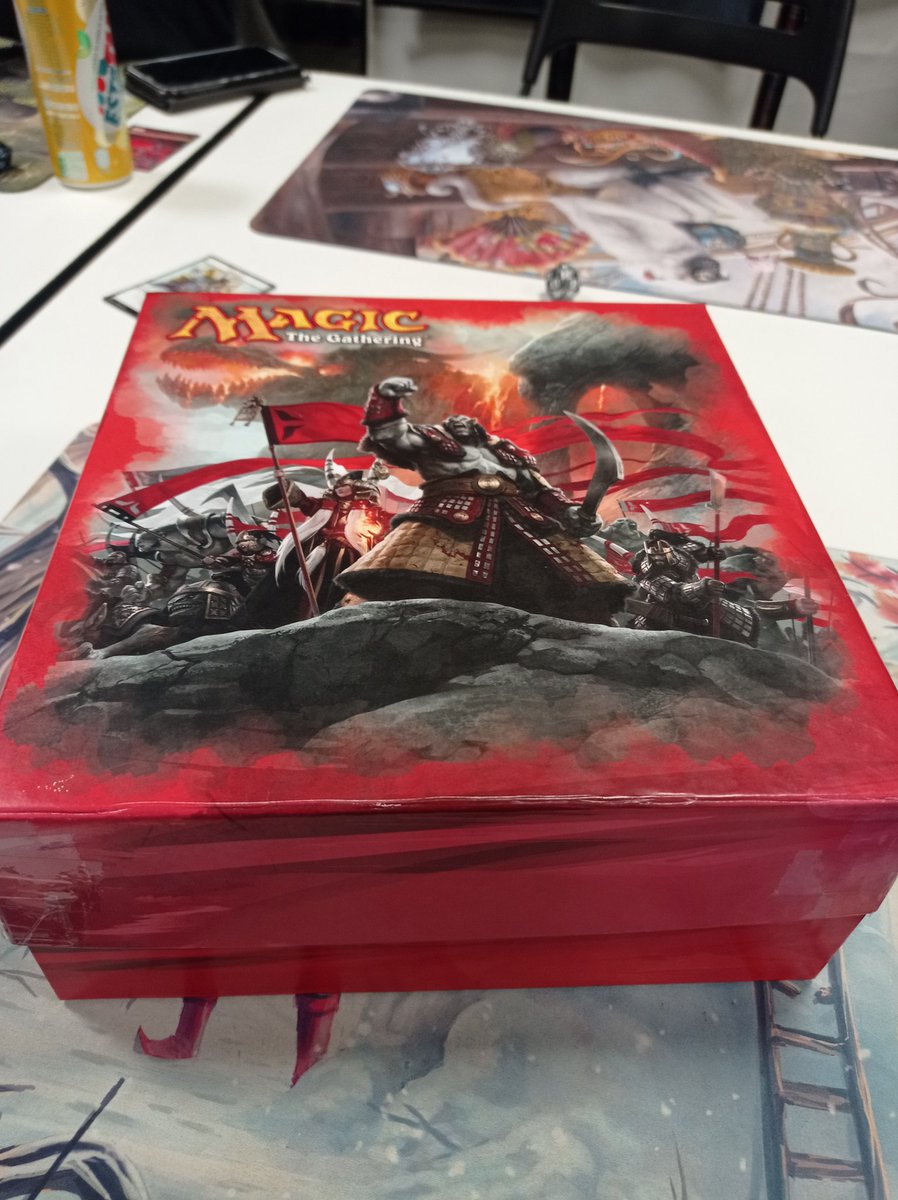 MatteoMessina19's tweet photo. I stored my cube in this old box for too long. What do you guys use to store your cube? @Mengu09 you are the cube master show me the way 
#MTG #Mtgcube https://t.co/gZxfquZaLQ
