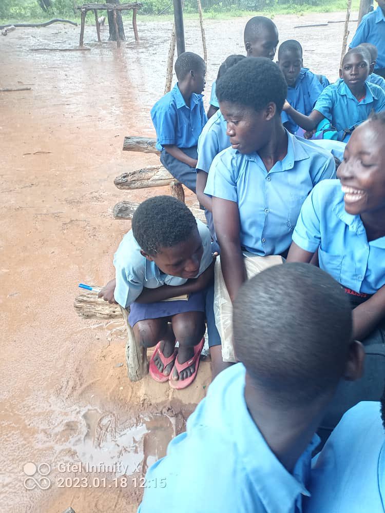 daddyhope's tweet photo. This is at Siachilaba School in Binga.

The students attend open air classes in the middle of the rainy season.

It is caused by the looting of public funds by ZANUPF corrupt elites.

This needs to stop, we can’t live in a very mineral wealthy country and have schools like this! https://t.co/8VPISuFvDR